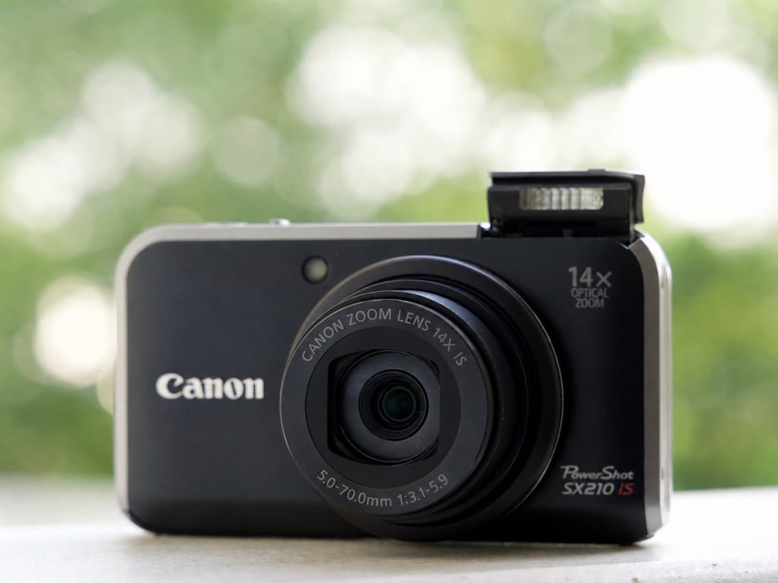 Canon SX210 HS - Canon camera equipment in good condition