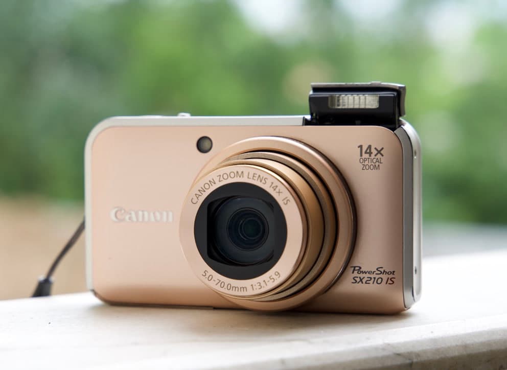 Canon SX210 IS (Rose Gold) - Canon camera equipment in mint condition
