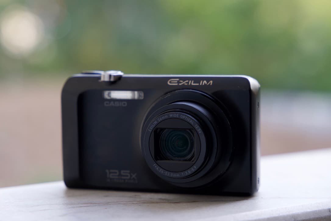Casio Exilim EX-H30 - Casio از سیلور کم در وضعیت good