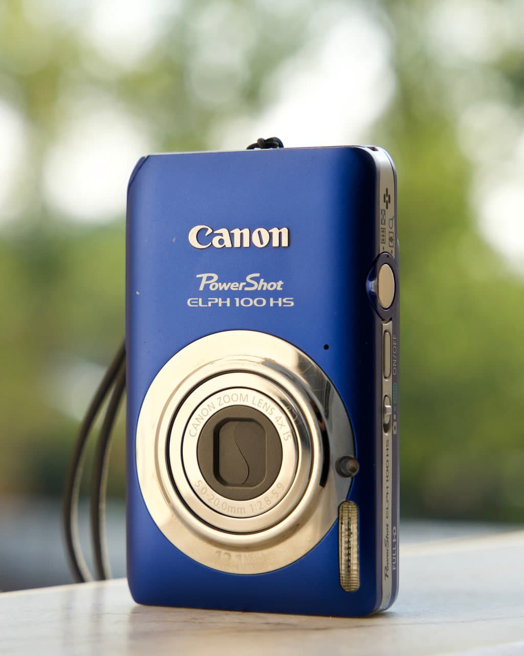 Canon PowerShot ELPH 100 HS - Canon camera equipment in excellent condition